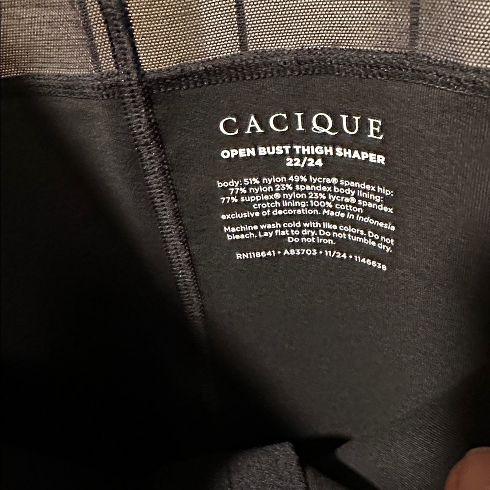 Cacique Black Shapewear Bodysuit - Picture 6 of 7